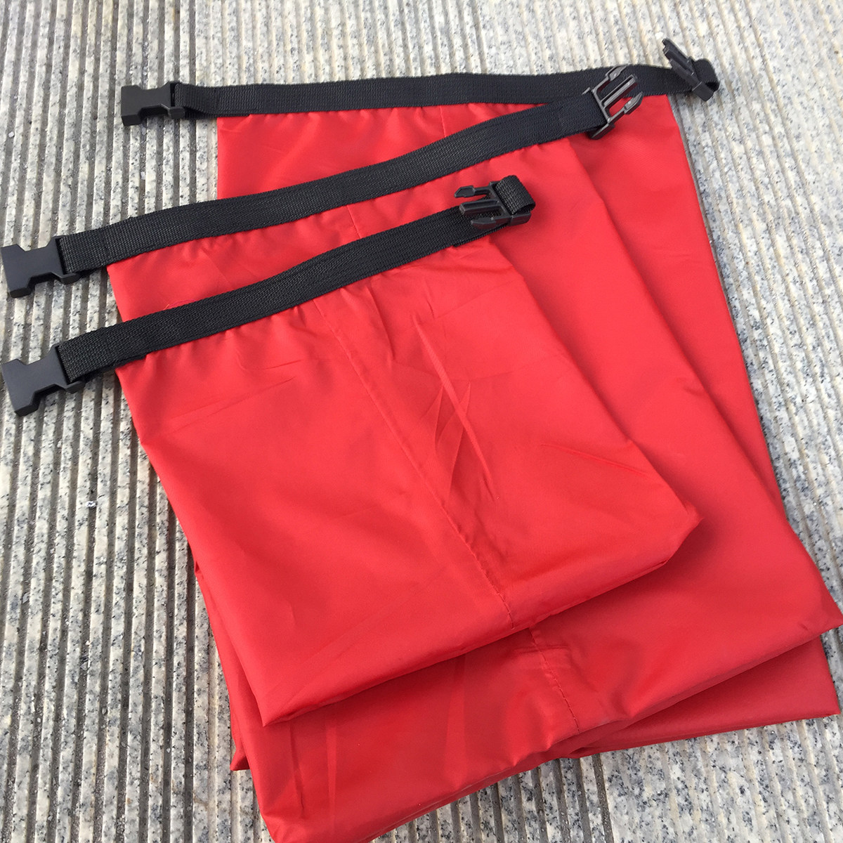 3 قطع من الحقائب المقاومة للما - مراجعة Fishing Kayak Storage Bag وسعره